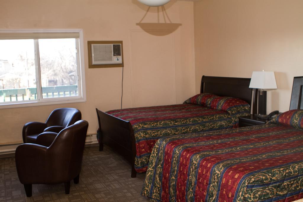 Woodland Motor Inn St. Paul Номер фото