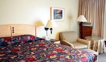 Woodland Motor Inn St. Paul Екстер'єр фото