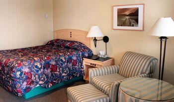 Woodland Motor Inn St. Paul Екстер'єр фото