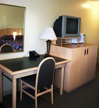 Woodland Motor Inn St. Paul Екстер'єр фото